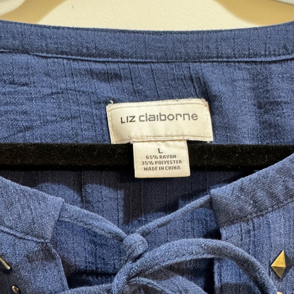 Liz Claiborne Blue Split Vneck Beaded Top Large Short Sleeves Front Tie Pleated - Picture 2 of 6